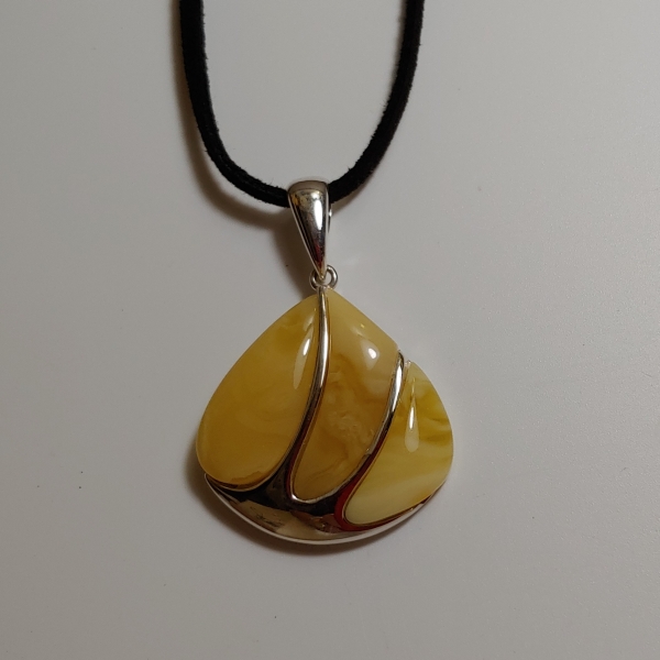 HWG-159 Pendant Butterscotch Teardrop $79 at Hunter Wolff Gallery